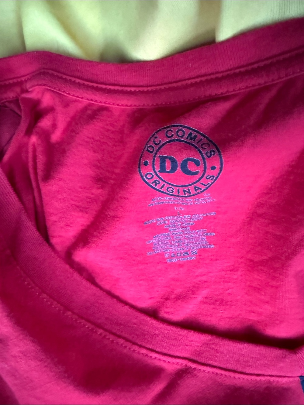 DC Comics Robin Costume Tee in Red and Yellow - Picture 5 of 5